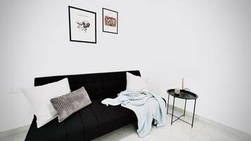 Comfort Studio, City View | Living area | 50-cm flat-screen TV with digital channels, streaming services