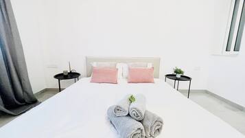 Exclusive Studio, City View | Iron/ironing board, cribs/infant beds, free WiFi, bed sheets