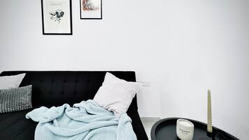 シティ スタジオ シティビュー | リビング エリア | 50 cmの薄型テレビ (デジタル放送視聴可)、ストリーミングサービス