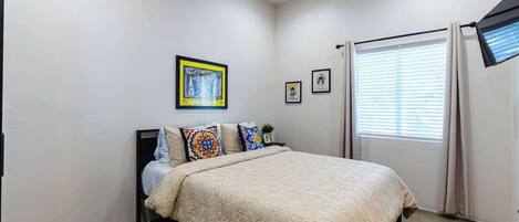 4 chambres, fer et planche à repasser, lit parapluie, Wi-Fi