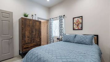 2 多间卧室、熨斗/熨衣板、旅行婴儿床、WiFi