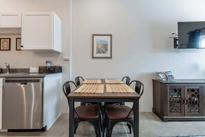 Dining - Cozy 2BR Summer Retreat | Walkable to UofA (Tucson)