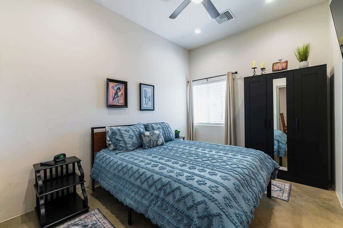 4 bedrooms, iron/ironing board, travel cot, WiFi