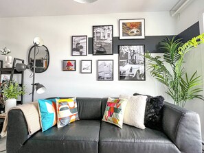 Smart TV - Unit 406 – Charming Beaconsfield Stay (Montréal)