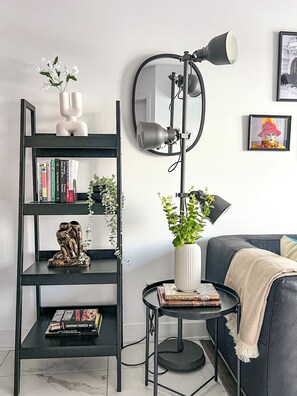 Interior - Unit 406 – Charming Beaconsfield Stay (Montréal)