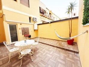 Luxury Triple Room | Terrace/patio - The Ypnos suite (Reggio Calabria)