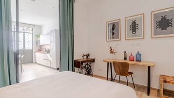 2 Schlafzimmer, Bügeleisen/Bügelbrett