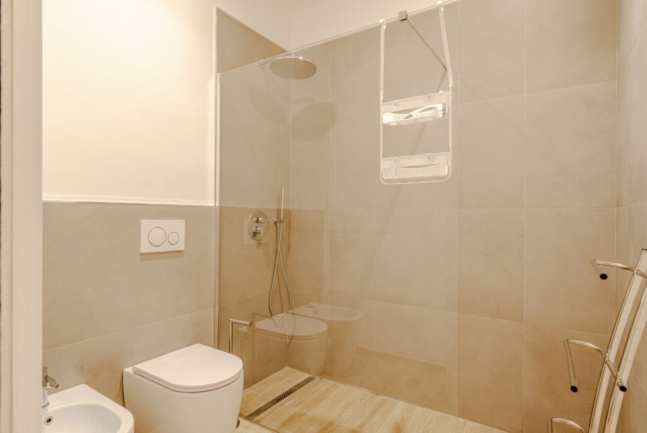 Doccia, bidet, asciugamani