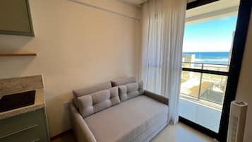 Basic Apartment | Living area