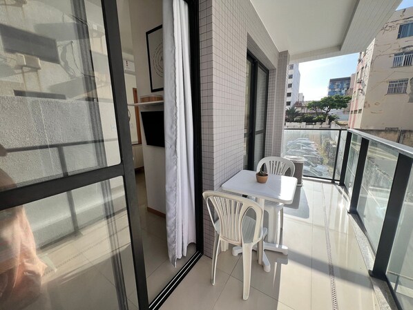 เบสิกสตูดิโอ | รับประทานอาหารกลางแจ้ง