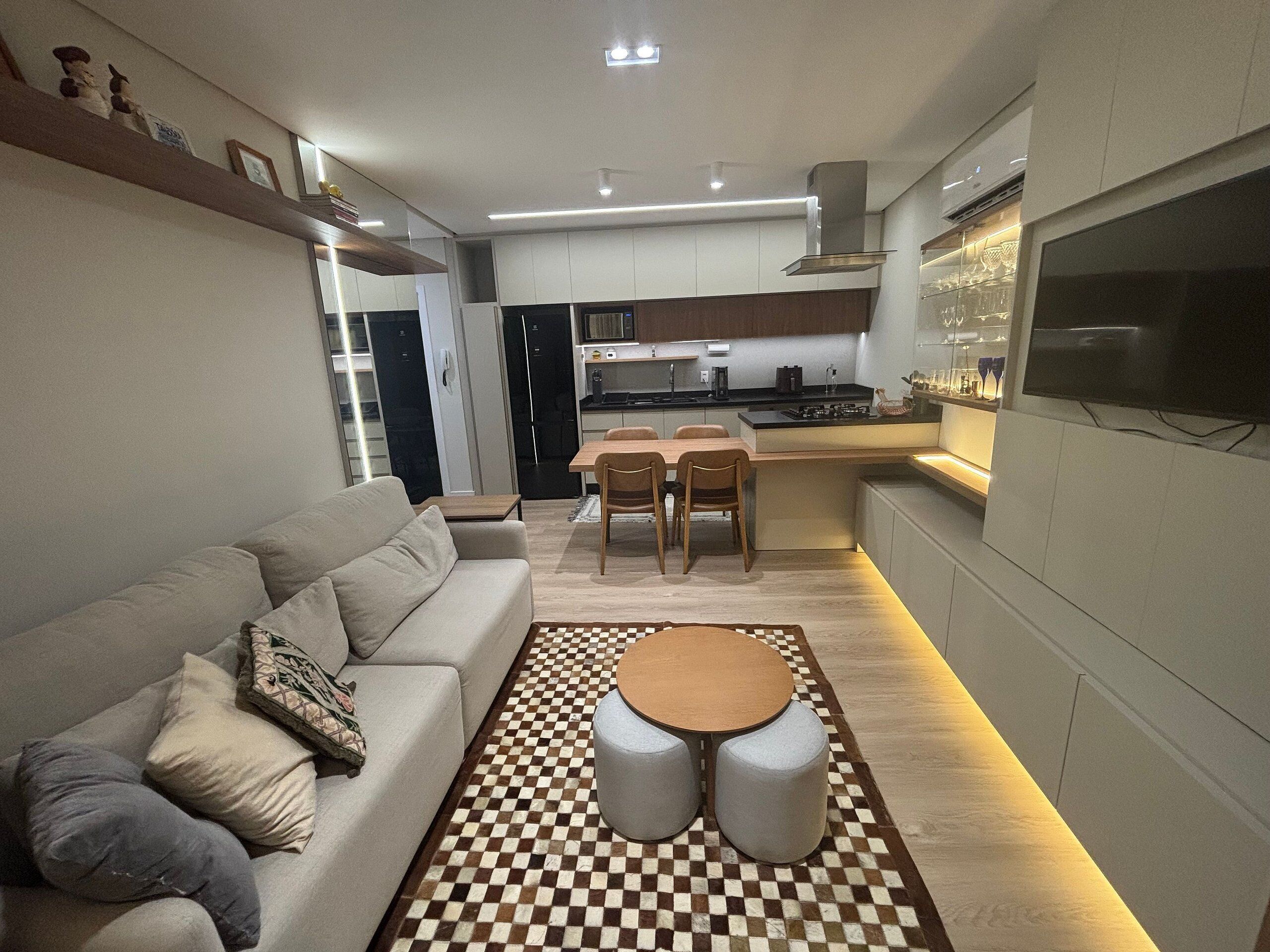 基础公寓 | 起居区