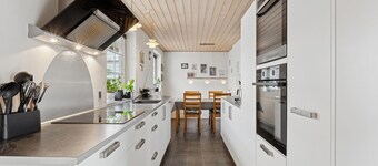 Nice home in Thyborøn with WiFi