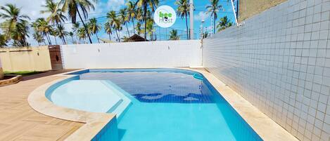 Perushuoneisto | Uima-allas | Ulkouima-allas