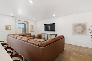 TV, table tennis - Affordable Zion Base | Sleeps Groups (Washington)