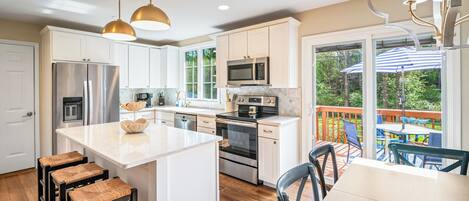 Microonde, forno, piano cottura, lavastoviglie