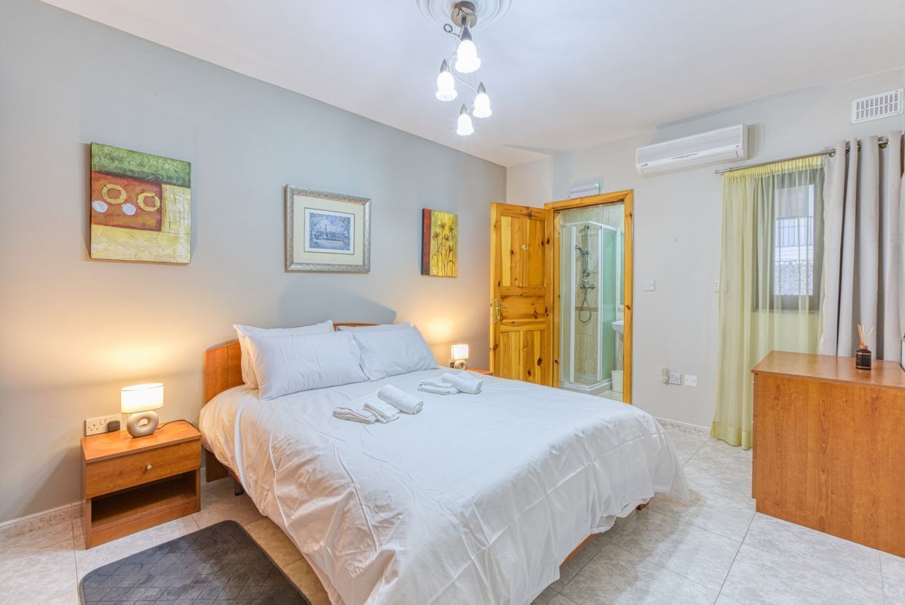 Tabla de planchar con plancha 