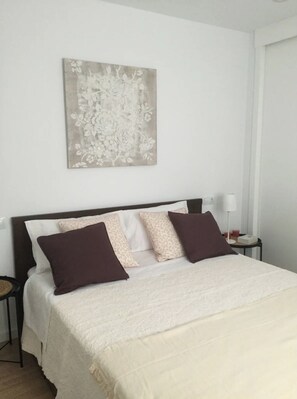 2 chambres, fer et planche à repasser, lit parapluie, Wi-Fi gratuit