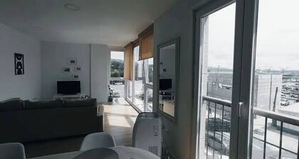To María Bazarra's house. Sea views, elevator and air conditioning.