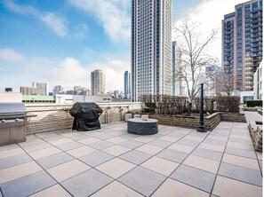 Terrace/patio - West Loop Condo w/Parking + Gym - Walk to Fulton Market (Chicago)
