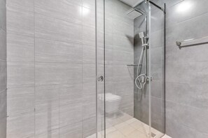 House - Stayshort - Cozy Compact Studio in JVC That Sleeps 2 (Dubai)