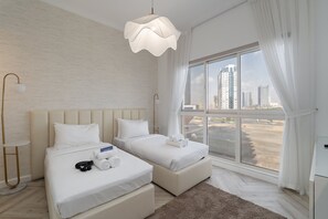 Room - Stayshort - Refined 1 Bedroom Living in Sports City That Sleeps 4 (Dubai)