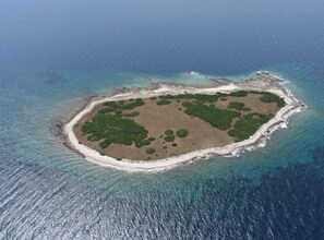 Beach - Holiday Home Mirta - Two Bedroom Villa with Sea view (Veli Rat)