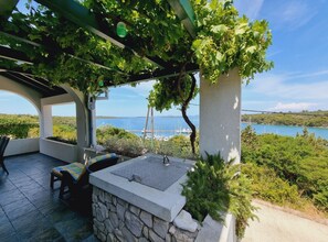 Property grounds - Holiday Home Mirta - Two Bedroom Villa with Sea view (Veli Rat)