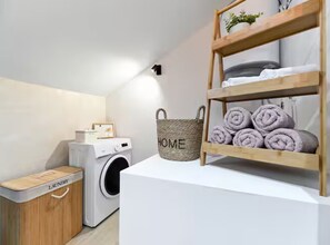 Shower, hair dryer, towels - Zadar Apartment Sweet Life - Studio Apartment with Balcony (Zadar)