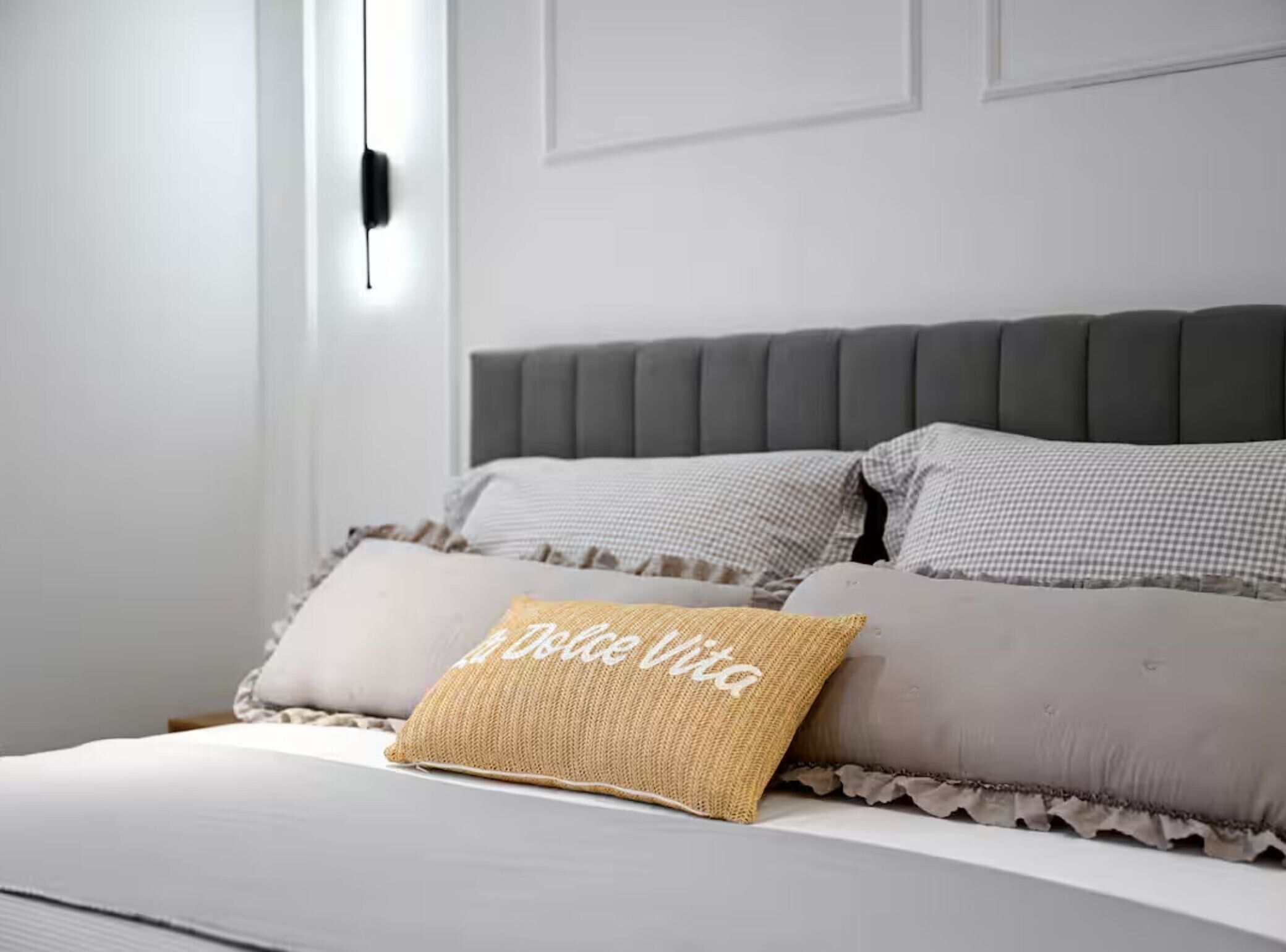 Strykejern/-brett, internettilgang og sengetøy