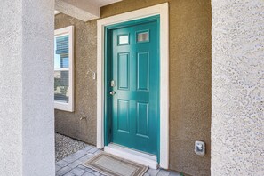 Exterior detail - 8 Mi to Strip! Modern Townhome in South Vegas (Las Vegas)