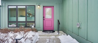 < 1 Mi to Carleton College: WFH-Friendly Apartment