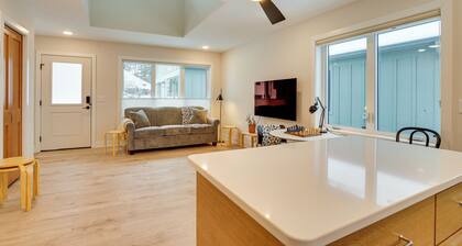 < 1 Mi to Carleton College: WFH-Friendly Apartment