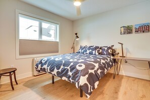 1 quarto, escrivaninha, ferros/tábuas de passar roupa, acesso à internet