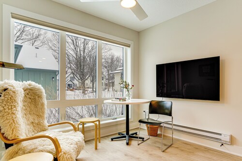 < 1/2 Mi to Downtown: Quiet Northfield Apartment