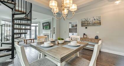 Condo w/ Deck: Waterfront Lake Norman Retreat!