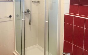 Shower - Cozy apartment in Medulin (Medulin)