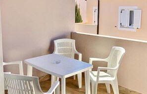 Outdoor dining - Lovely apartment in Medulin (Medulin)