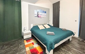 3 bedrooms, iron/ironing board, travel cot, free WiFi - Nice apartment in Pjescana uvala with WiFi (Pjescana uvala)