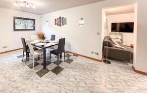 Dining - Nice apartment in Pjescana uvala with WiFi (Pjescana uvala)