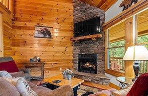 Smart TV, fireplace