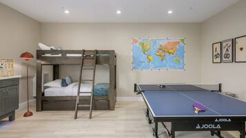 3 soveværelser, strygejern/strygebræt, internetforbindelse, sengetøj