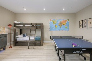 3 soveværelser, strygejern/strygebræt, internetforbindelse, sengetøj