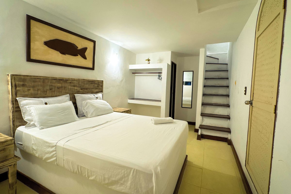 Suite | WiFi (free), bed sheets