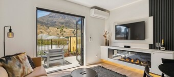 Evara Queenstown, Central, Remarkable Views!