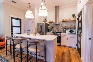 Fridge, microwave, stovetop - The SCAD District Loft | 2BR on MLK Blvd (Savannah)