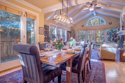 Cozy Ketchum Retreat - Pet Friendly!