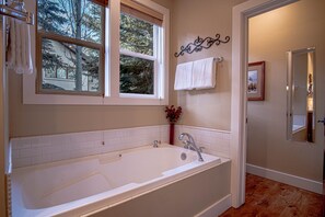 House, Multiple Beds, Kitchen, Garden View (Cozy Ketchum Retreat) | Bathroom | Towels - Cozy Ketchum Retreat - Pet Friendly! (Ketchum)