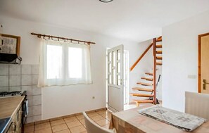 Interior - 1 bedroom nice home in Lopar (Lopar)