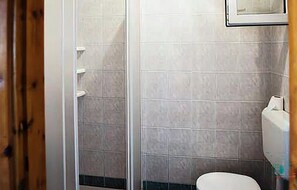 Shower, hair dryer - 1 bedroom nice home in Lopar (Lopar)
