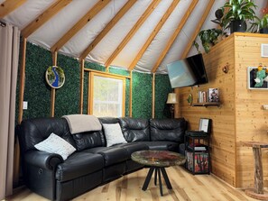 Living area - Secluded Waterfront Yurt with Wood-Fired Sauna near French Lick (French Lick)